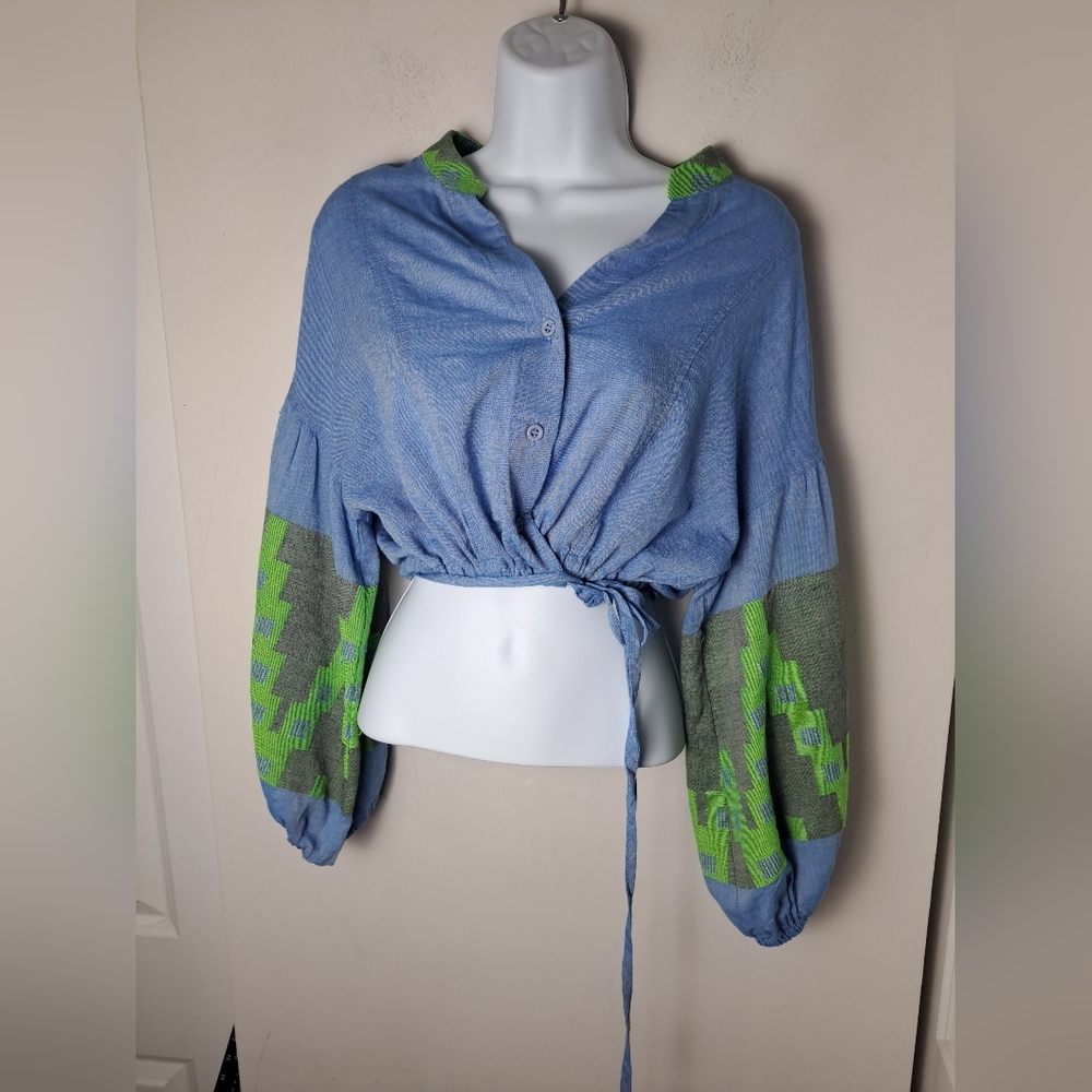 Devotion Twins Crop Top Zeolithos Embroider Ballon Long Sleeve Chambray Green